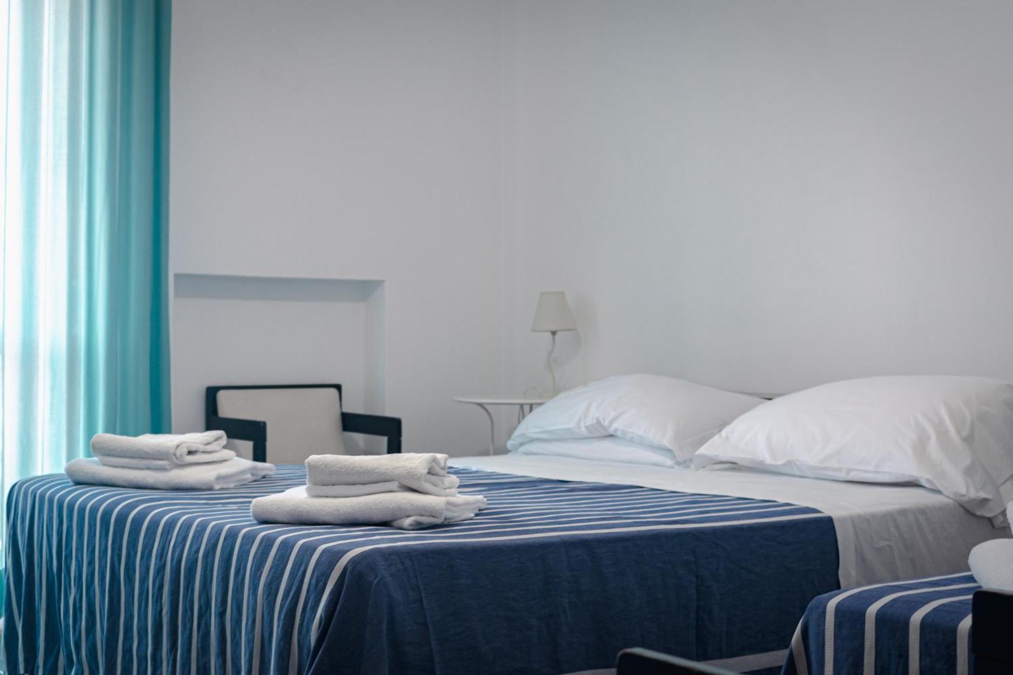 Hotel Mediterraneo جارديا بيمونتيس تيرمي المظهر الخارجي الصورة